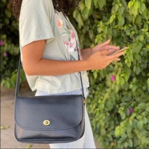 ✨Vintage Coach City Bag NYC